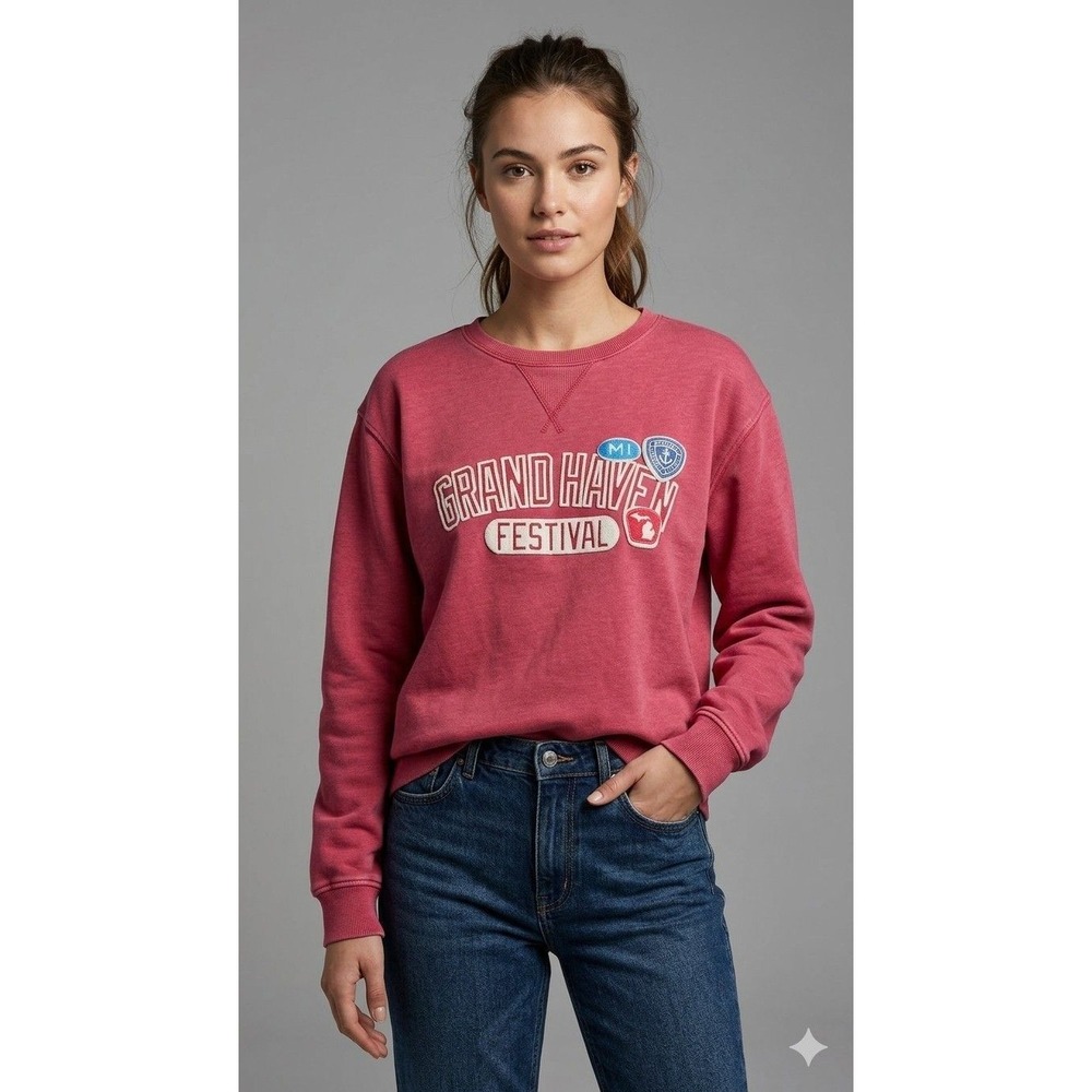 Camp David Grand Haven Festival Michigan Sweatshirt XL Red Crewneck Pullover